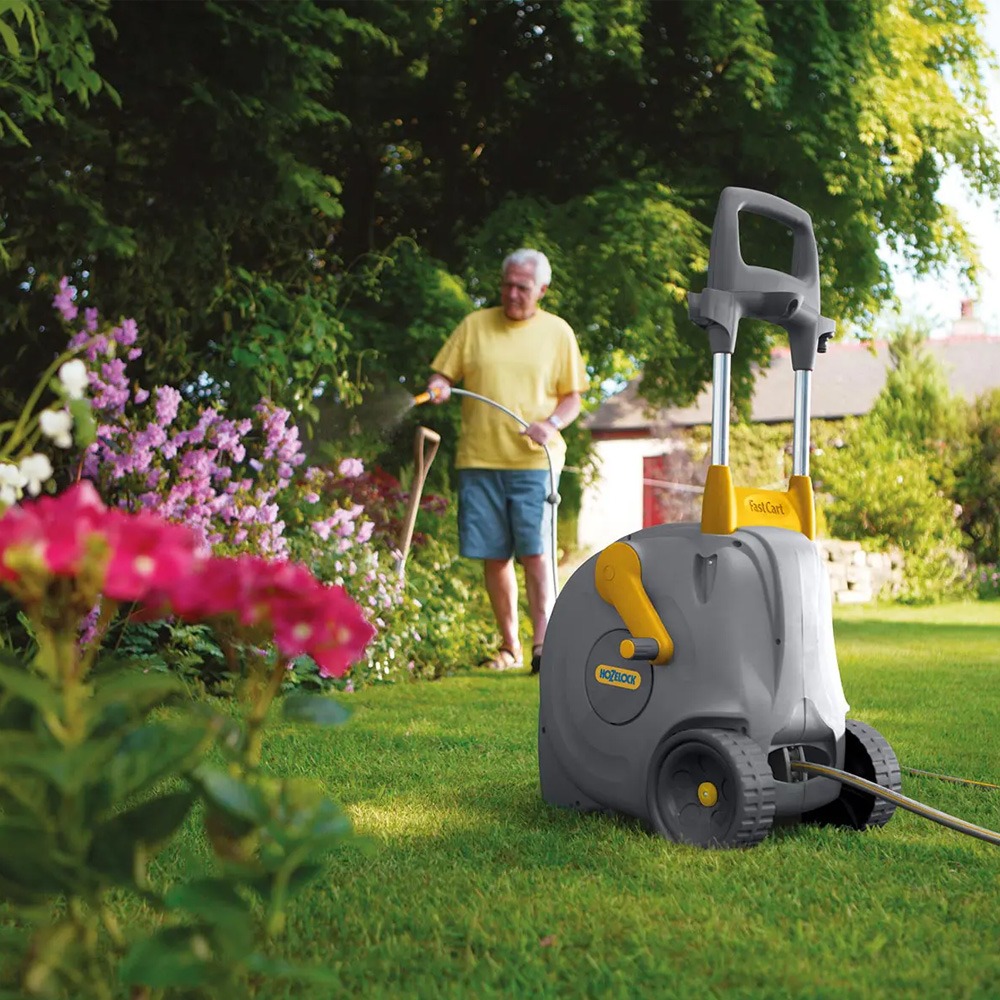 Lukket Hozelock Fast Cart slangevogn til mellemstore og store haver