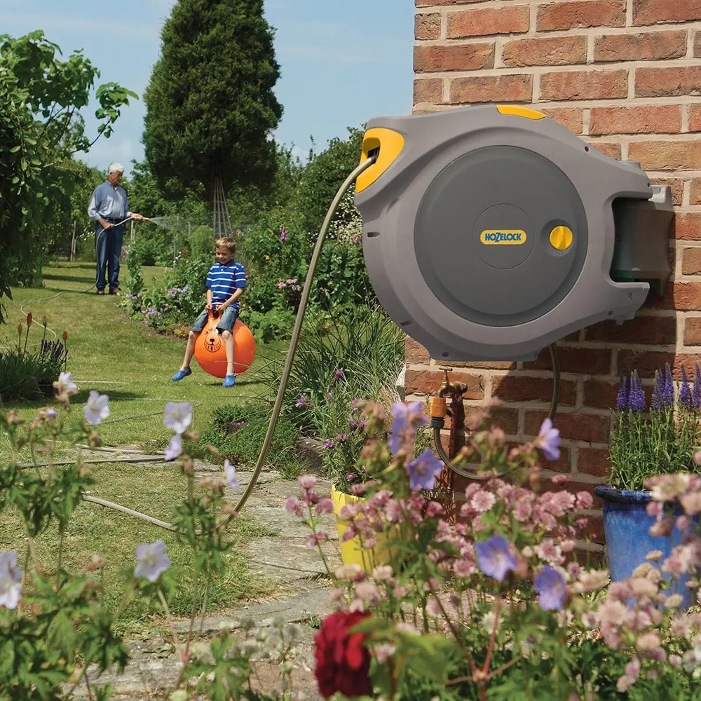 Haveslangeopruller 40 m med automatisk oprulning fra Hozelock