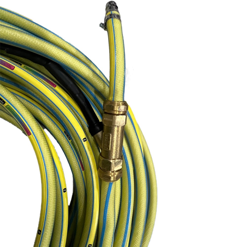 Detaljebillede af varmeslange 3/4", 25m med formonteret stikprop