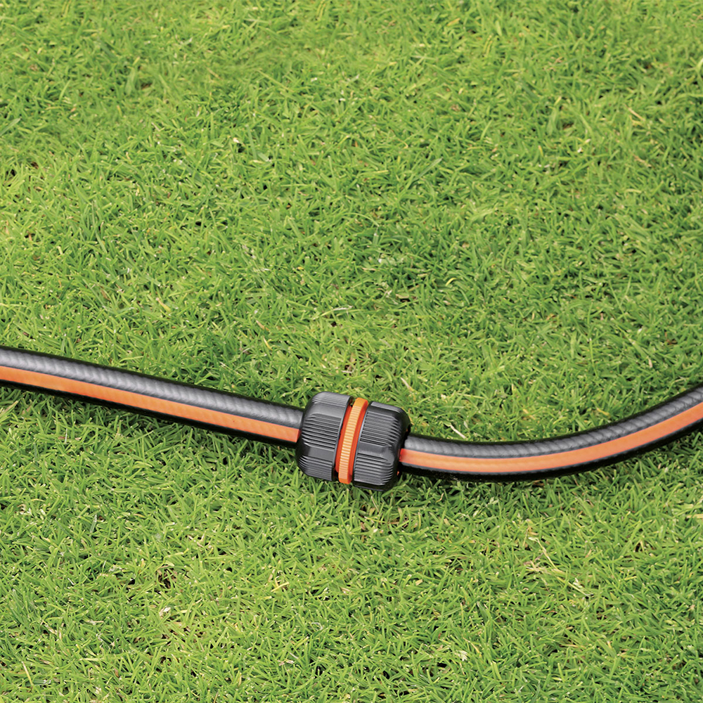 1/2" slangesamler for at redde og samle afskårne slangedele, sikrer vandtæt forsegling.