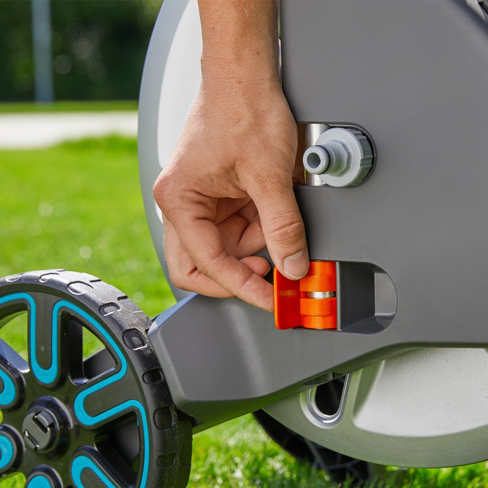 Sidevisning af Gardena Metal L