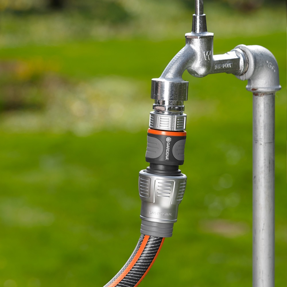 Kraftigt metalgreb på 3/4 slangekobling